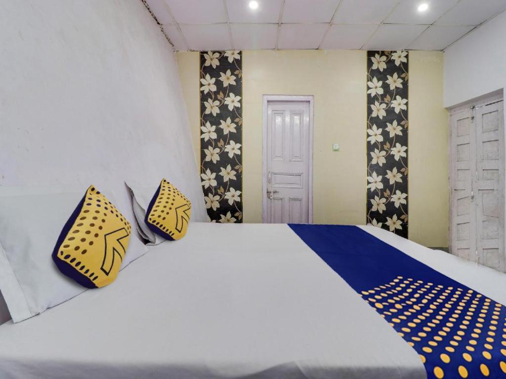 Hotel Jaiswal Estate Mussoorie Exteriör bild
